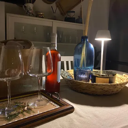 Lu Cantucce Di Francesc - Luce Sul Borgo E Chiara Sul Mare